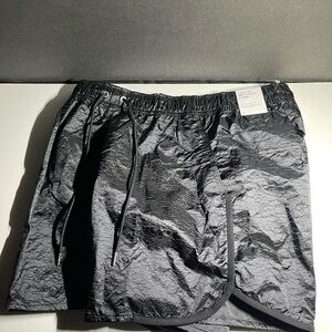 Size Large Men’s Nike Triple Black Repel Shorts new
